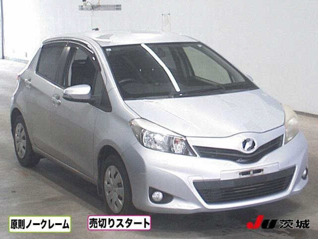 TOYOTA VITZ — фото