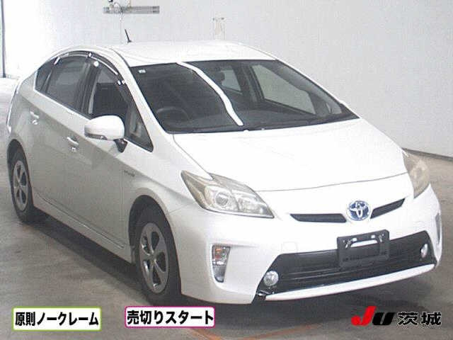 TOYOTA PRIUS — фото