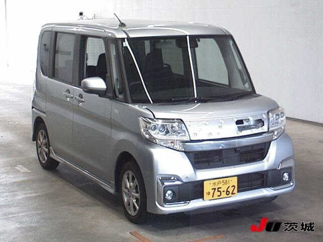 DAIHATSU TANTO — фото