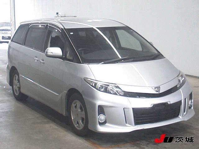 TOYOTA ESTIMA — фото