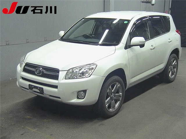TOYOTA RAV4 — фото
