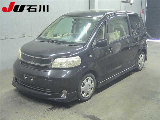 TOYOTA PORTE — фото