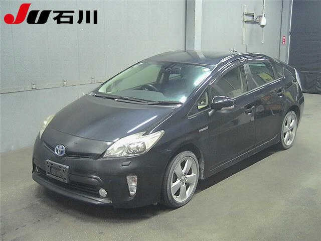 TOYOTA PRIUS — фото
