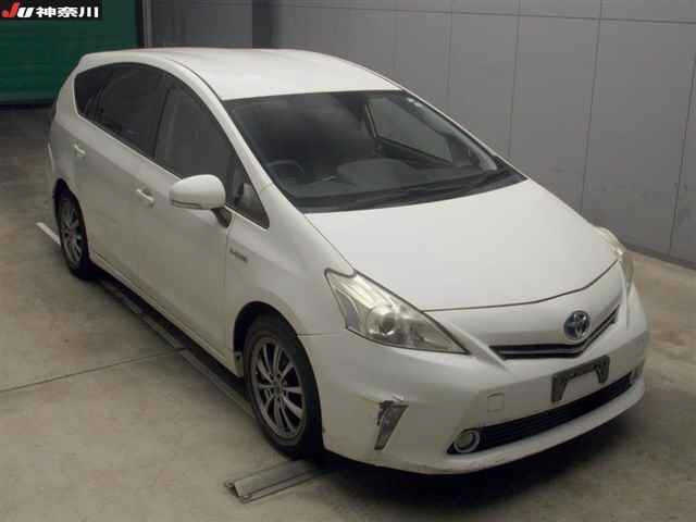 TOYOTA PRIUS — фото