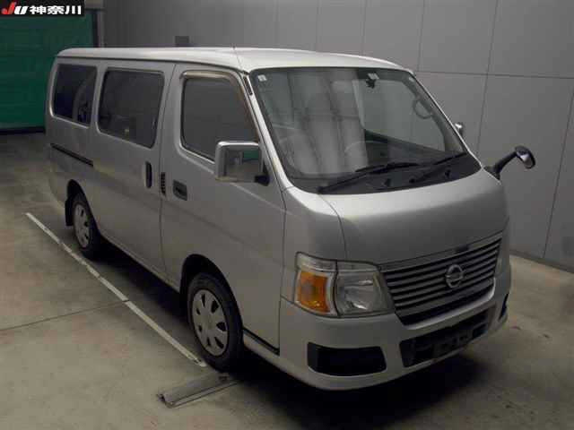 NISSAN CARAVAN — фото