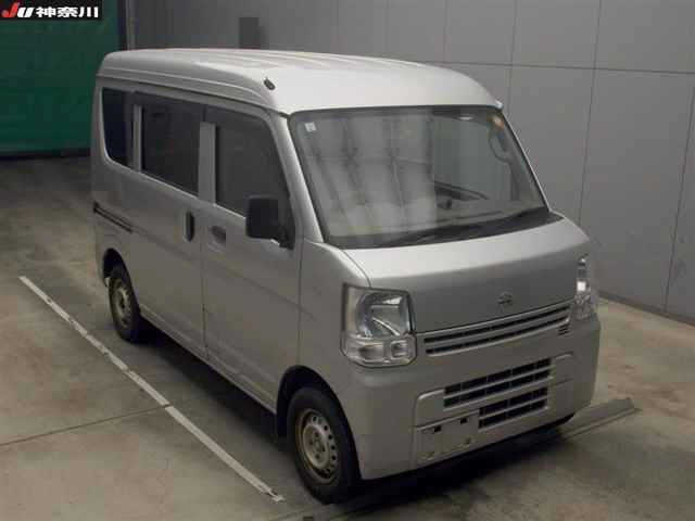 NISSAN CLIPPER — фото