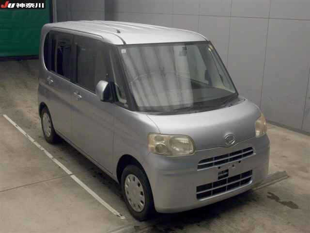 DAIHATSU TANTO — фото