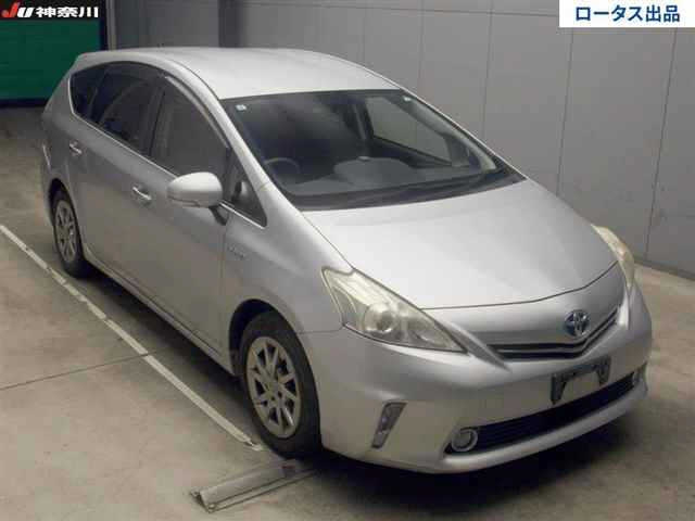 TOYOTA PRIUS — фото