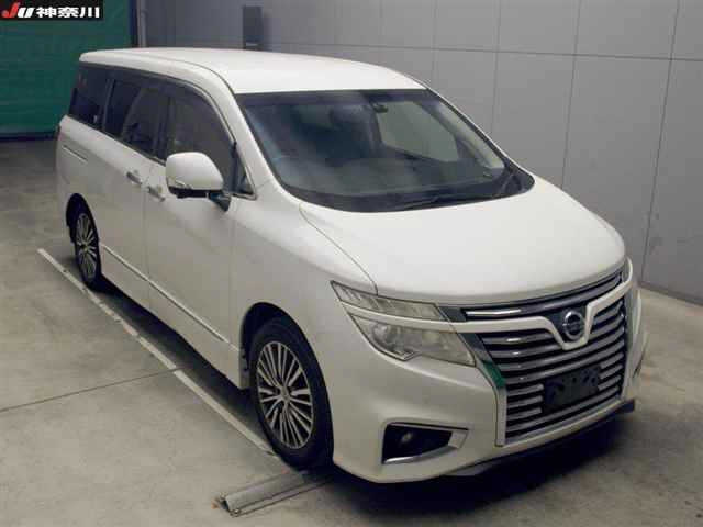 NISSAN ELGRAND — фото