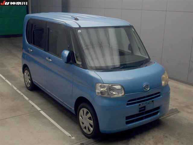 DAIHATSU TANTO — фото