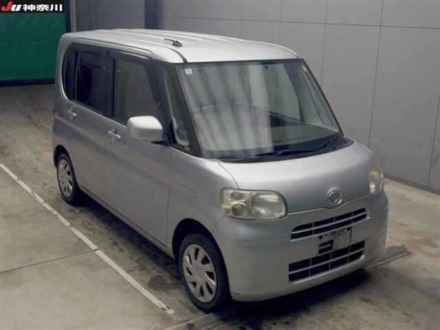 DAIHATSU TANTO — фото