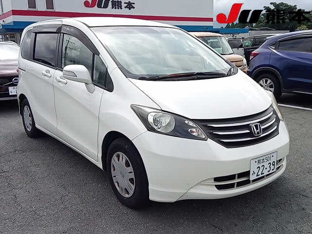 HONDA FREED — фото