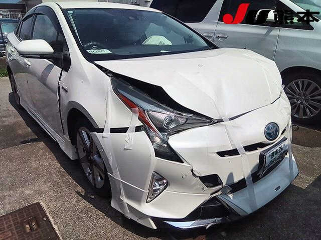 TOYOTA PRIUS — фото