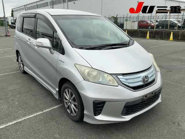 HONDA FREED — фото