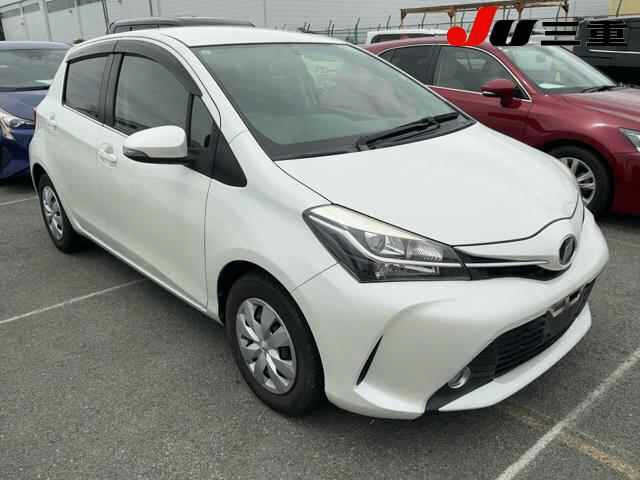 TOYOTA VITZ — фото