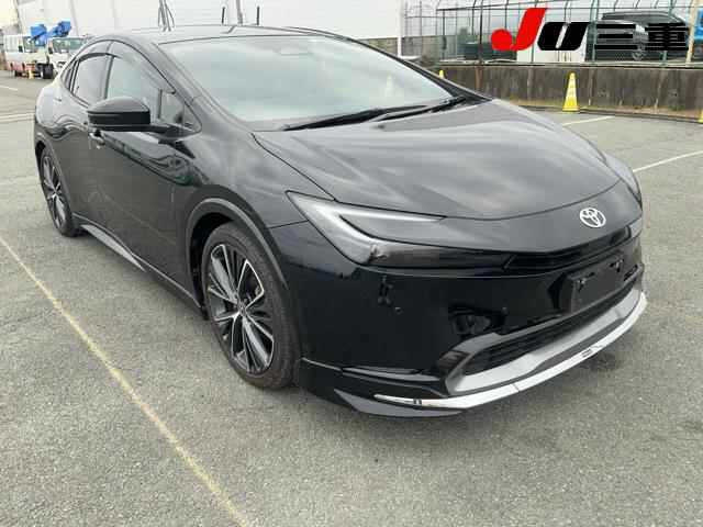 TOYOTA PRIUS — фото