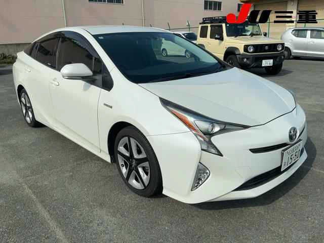 TOYOTA PRIUS — фото