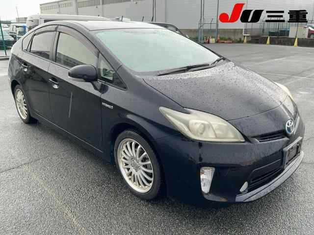 TOYOTA PRIUS — фото