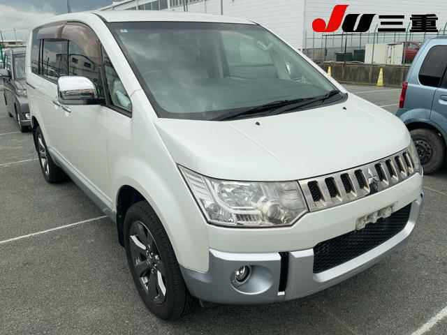 MITSUBISHI DELICA D5