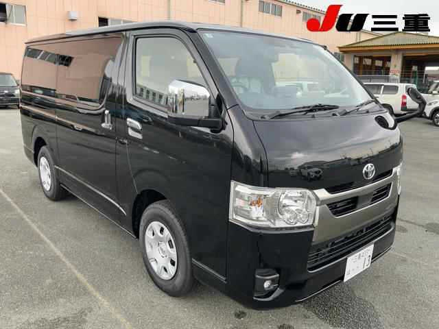 TOYOTA HIACE — фото