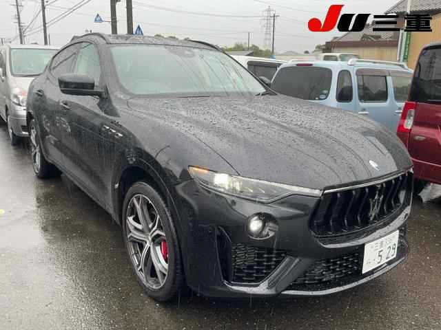 NISSAN INFINITI