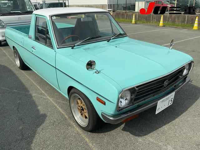 NISSAN SUNNY — фото