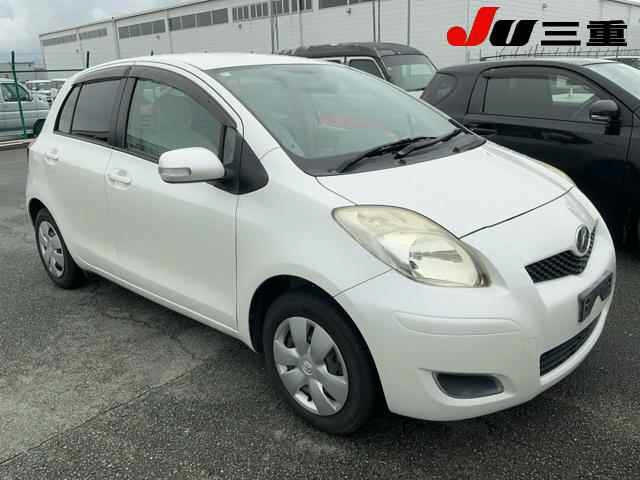 TOYOTA VITZ — фото