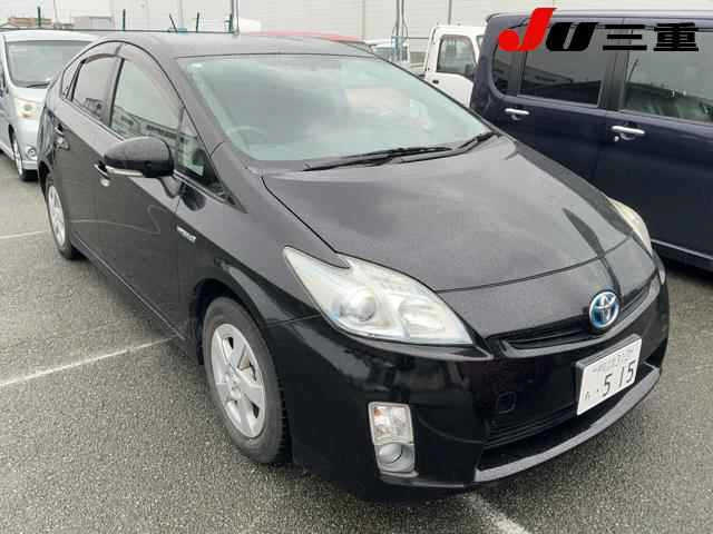TOYOTA PRIUS — фото