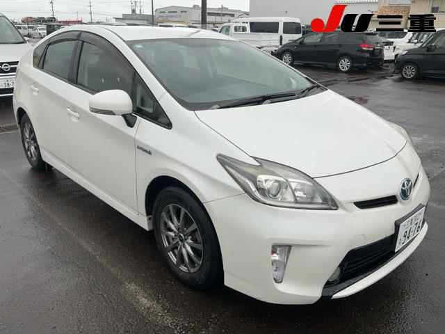 TOYOTA PRIUS — фото