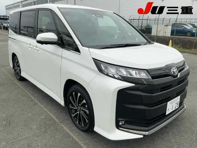 TOYOTA NOAH — фото