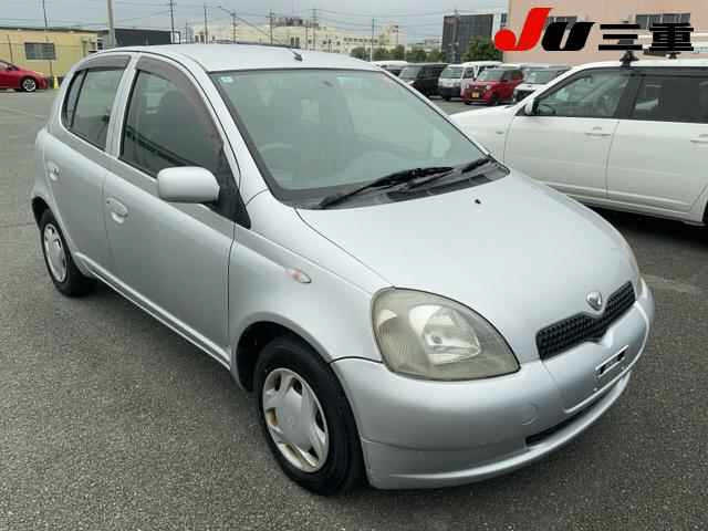 TOYOTA VITZ — фото