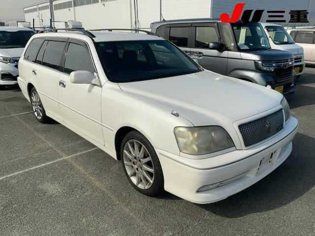 TOYOTA CROWN — фото