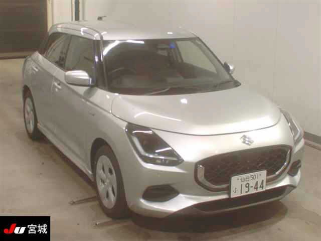 SUZUKI SWIFT — фото