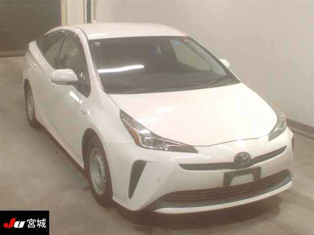 TOYOTA PRIUS — фото