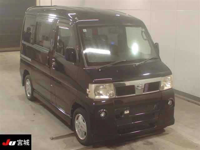 NISSAN CLIPPER — фото