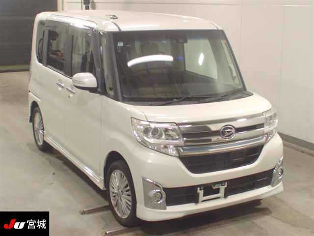 DAIHATSU TANTO — фото