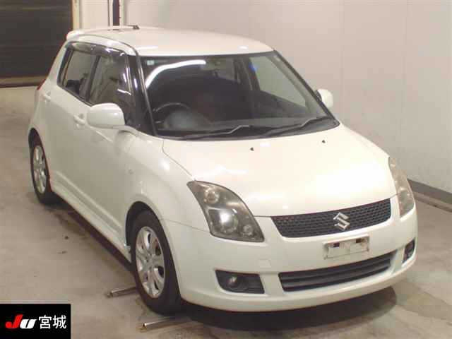 SUZUKI SWIFT — фото