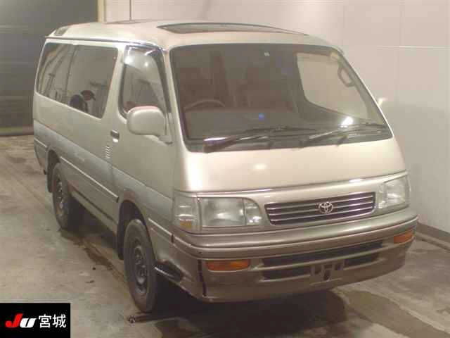 TOYOTA HIACE — фото
