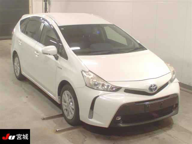 TOYOTA PRIUS — фото