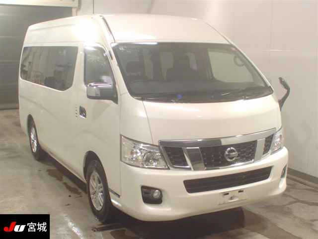 NISSAN CARAVAN — фото