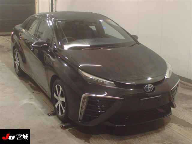 TOYOTA MIRAI — фото