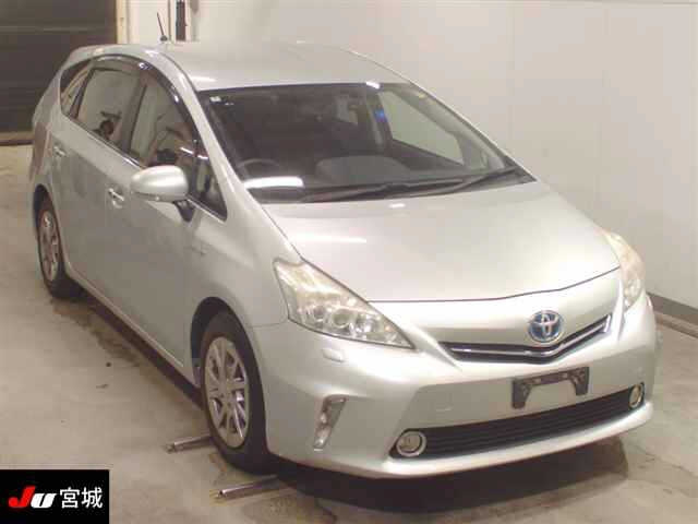 TOYOTA PRIUS — фото