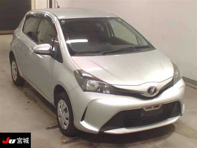 TOYOTA VITZ — фото