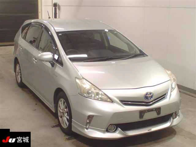 TOYOTA PRIUS — фото