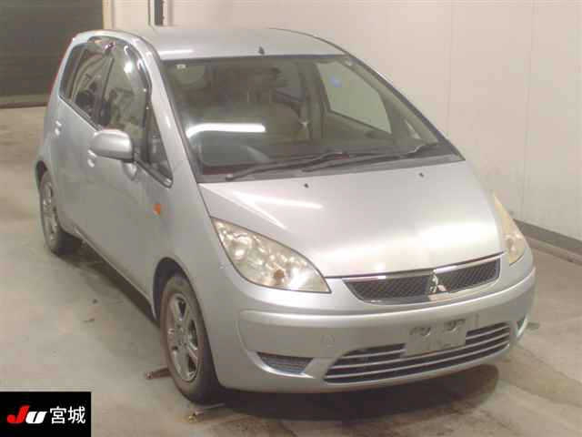 MITSUBISHI COLT — фото