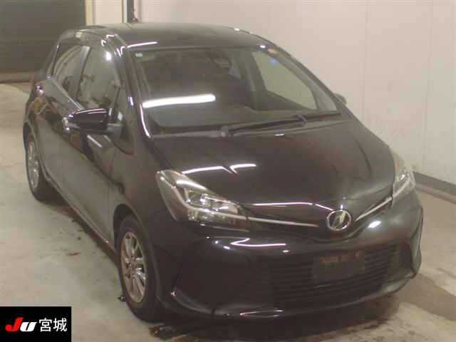 TOYOTA VITZ — фото
