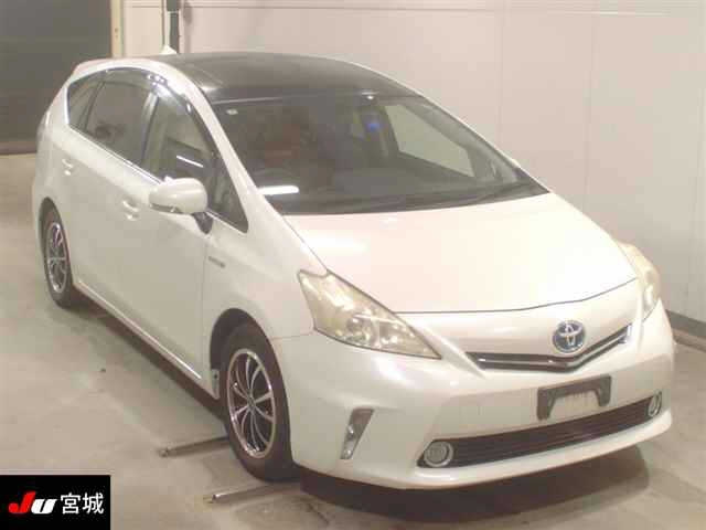 TOYOTA PRIUS — фото
