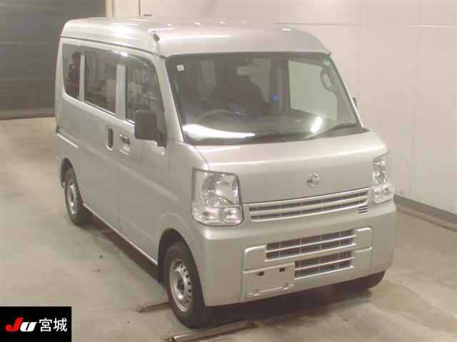 NISSAN CLIPPER — фото