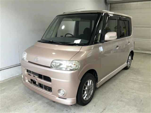 DAIHATSU TANTO — фото