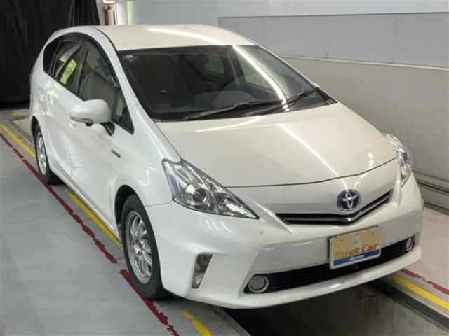 TOYOTA PRIUS — фото